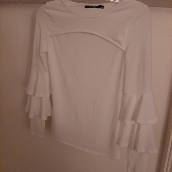 EUC DOE & RAE RUFFLED SLEEVE KNIT TOP - Picture 8 of 11